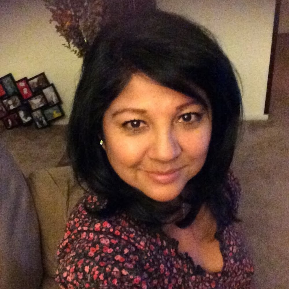 Meet your Posher, Elaine j